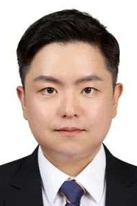 You-il (Chris) Park
